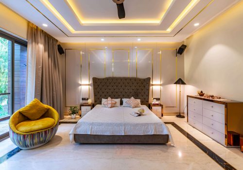 bed-room-with-big-space_designfoundation